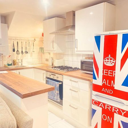 Stunning, Stylish Garden Flat In The Heart Of Wimbledon Apartment London Exterior photo